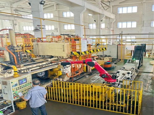 1600噸反向擠壓機